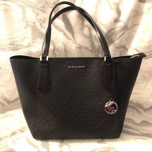 Michael Kors Tote Bag 🖤
